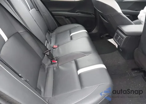 2025 Toyota Camry Se z USA, uszkodzony, nr VIN 4T1DBADK7SU513802